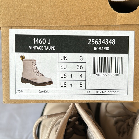 Dr. Martens Women’s Vintage Taupe Romario US 5 - Picture 6 of 6